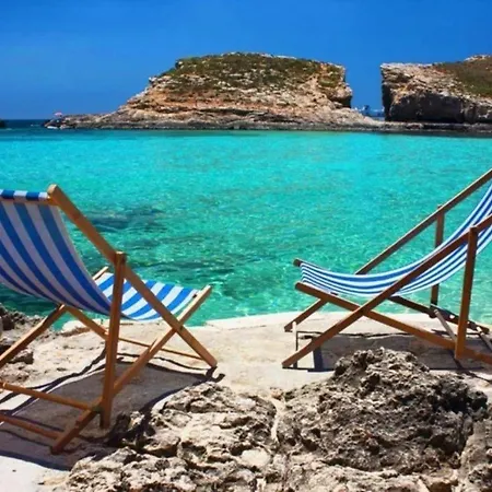 The Ultimate 5 Star Holiday In Close To The Beach 1324